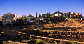 Illustration for article titled The Real Story Behind Sim City's Arcologies